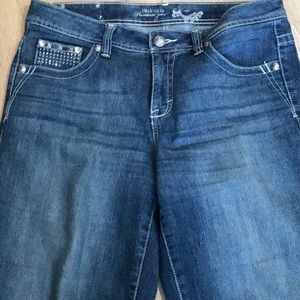 Embellished 5-pocket denim Capri pants